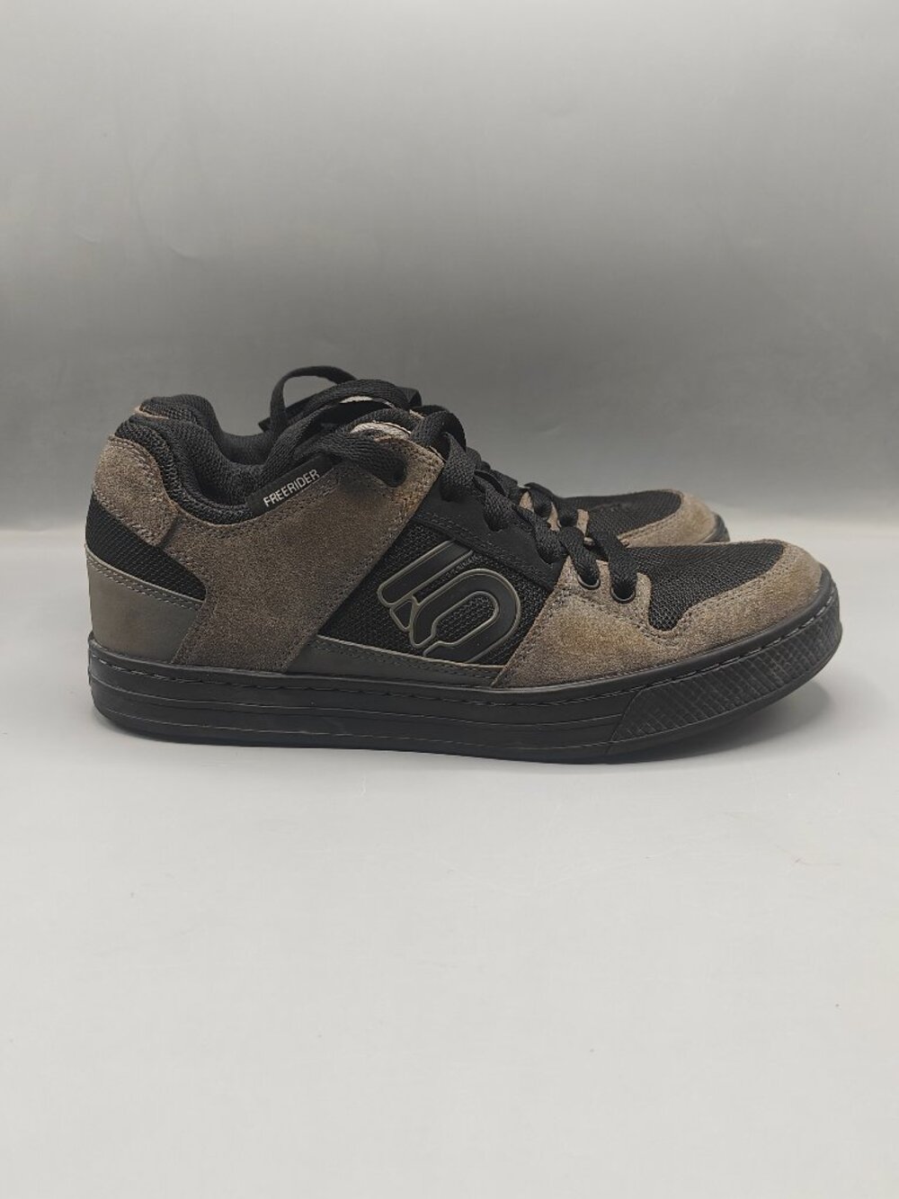 Five Ten Freerider Mens 8.5 Shoes Gray Black Mountain Biking MTB Cycling Adidas